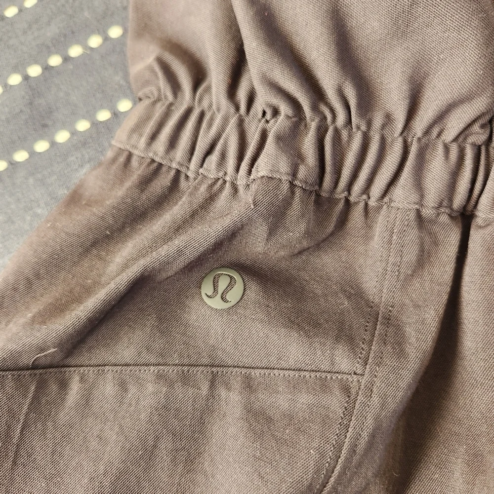 Lululemon Trip Taker Skirt Knee Length Paperbag Waist Black